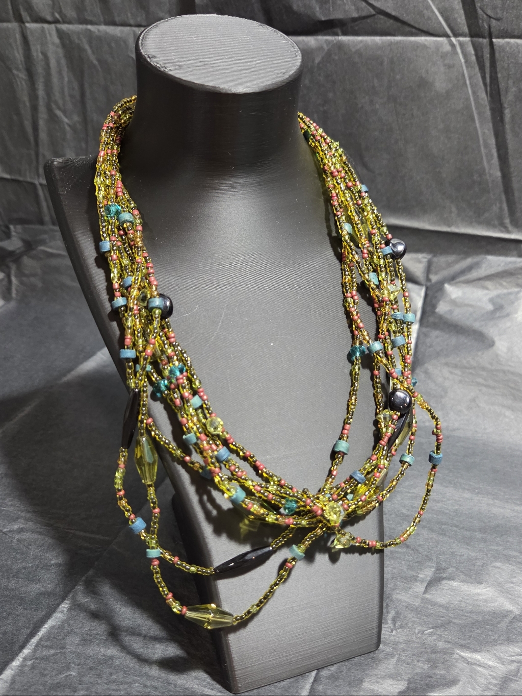 Vintage Multi-Strand Green And Turquoise Beaded Necklace 31$